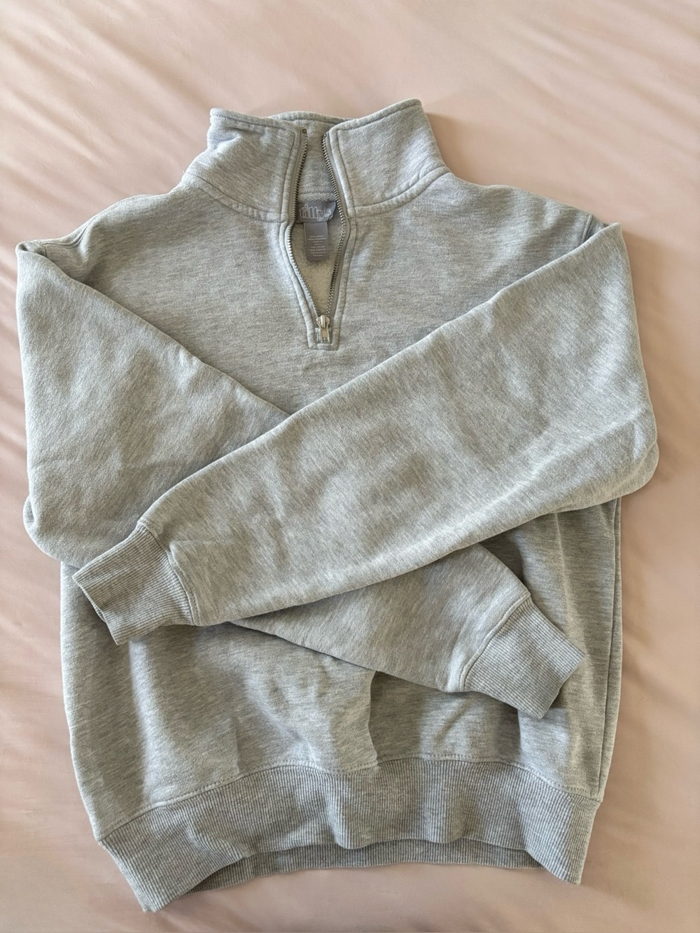 Tilly’s Grey Quarterzip Sweatshirt